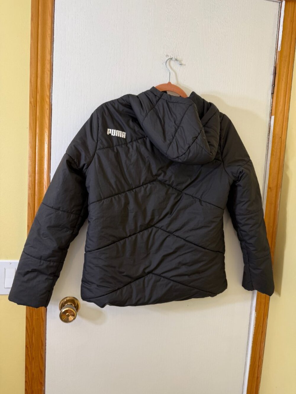 💕 FREE WITH PURCHASE 💕 | Puma Black Hooded Puffer Jacket Size M - Picture 6 of 6